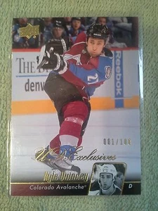 2010-11 Upper Deck Exclusives Kyle Quincey #D 81/100 Colorado Avalanche - Bild 1 von 2