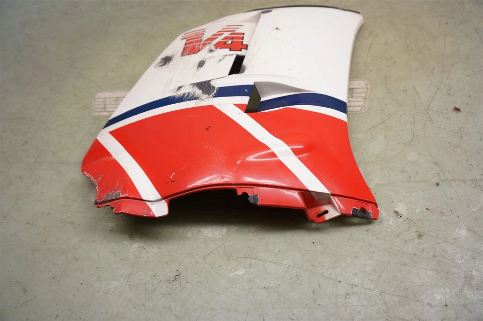 Yamaha RZ500 RZ 500 RZV500 RD500LC 1985 LC RD500 RZV RD *2676 carenado derecho Foto 1 de 4