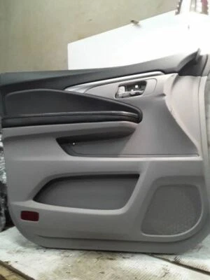 Honda Pilot 2017, panel de moldura de puerta delantera izquierda OEM Foto 1 de 4