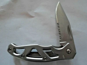 Gerber Paraframe pocket knife, silver, drop point, COMBO edge, 2.25'' blade  - Picture 1 of 3