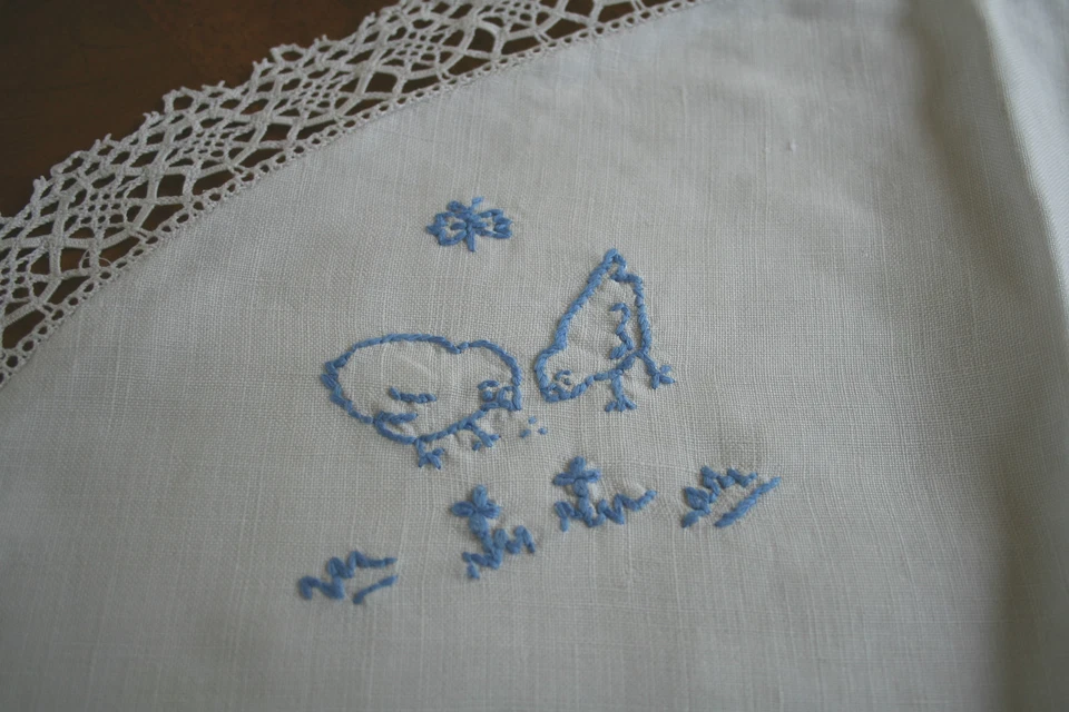 taie ancienne , bébé, enfant,  n°97,dentelle, poussins, housse de coussin - Photo 1/1