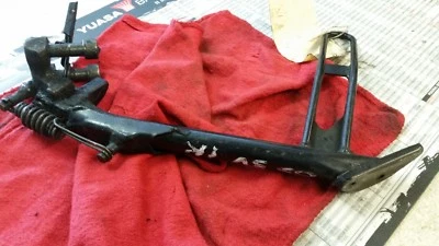 Used Factory OEM Kick Side Stand | 2003 2004 2005 2006 2007 Suzuki SV1000 Foto 1 de 4