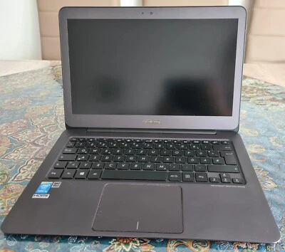 Asus Zenbook UX305F 13,3" Intel Core - Bild 1 von 4