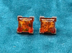 Vintage STUD EARRINGS in Sterling Silver and Amber 1/2' Square Marked & Tested - Picture 1 of 6