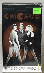 CHICAGO (VHS, 2002) Movie Musical Crime Zellweger Gere Zeta-Jones Latifah Reilly - Picture 1 of 4