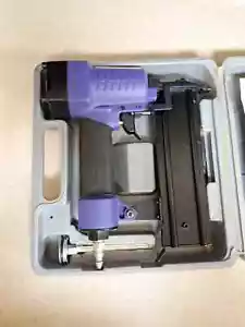Central Pneumatic Air Brad Nailer Model 46309 with Case - Picture 1 of 3