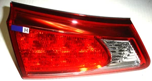 LEXUS 81591-53090 DRIVER SIDE (LH) REAR INNER ON TRUNK TAIL LIGHT - Picture 1 of 9