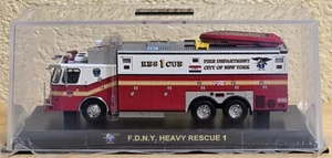 Codice 3 Collectibles FDNY Heavy Rescue 1 pressofuso scala 1/64 - Foto 1 di 6