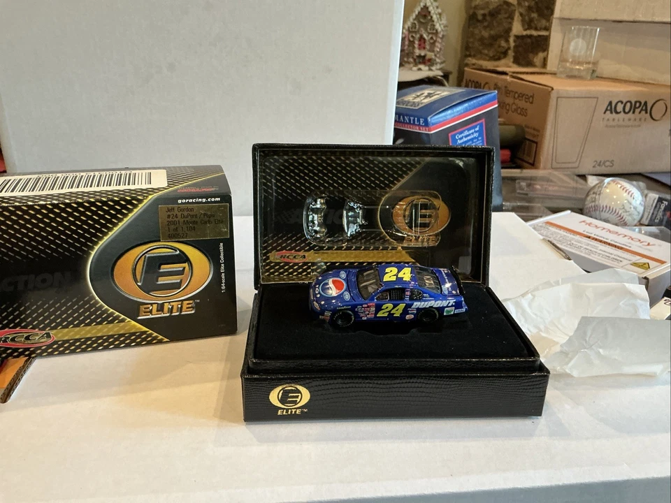 2001 Jeff Gordon #24 Dupont / Pepsi 1:64 Scale Sction Elite Nascar Die-Cast 1104 - Image 1 of 2