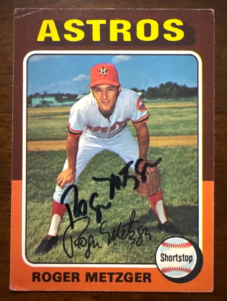 1975 Topps ROGER METZGER Autogtaphed Baseball Card #541 ASTROS - Image 1 of 2