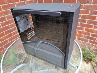 DeepCool MACUBE 110 Case, Home & Business, Black, Micro Tower, 2 x USB 3.0 - Image 1 of 4