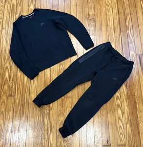 Nike Sportswear Tech Fleece Triple Black Tracksuit Men’s Size Small - Picture 1 of 3