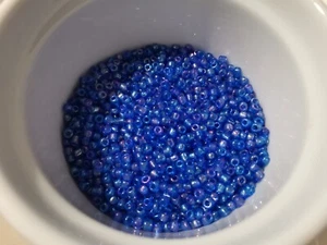 200g 6/0 4mm Glass Seed Beads TRANSPARENT BLUE IRIDESCENT AB (3,000pcs) S03 - Picture 1 of 1