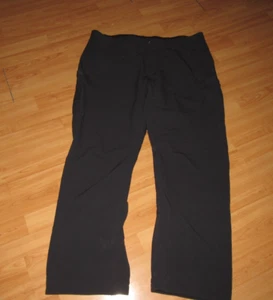 DULUTH TRADING Mens Size 42 X 32 Gray Cargo Pants Nylon Spandex EUC - Picture 1 of 5