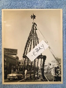 Original Miracle Mile Los Angeles 1957  Christmas Photo. Vintage. 8x10 - Picture 1 of 2