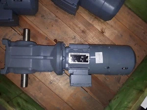 SEW Eurodrive K47 DT71D4/BMG/HR/TH/ES1T No. 8103072 (nuevo stock antiguo) - Imagen 1 de 7