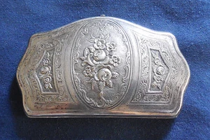 VINTAGE ORNATE SILVER STAMPED DOMED HINGED LADYS SMALL PURSE - Picture 1 of 3
