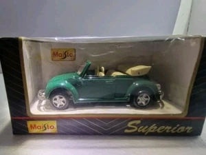 Maisto Superior Die Cast Motorized Pull Back Green 1951 Volkswagen Cabriolet - Picture 1 of 8