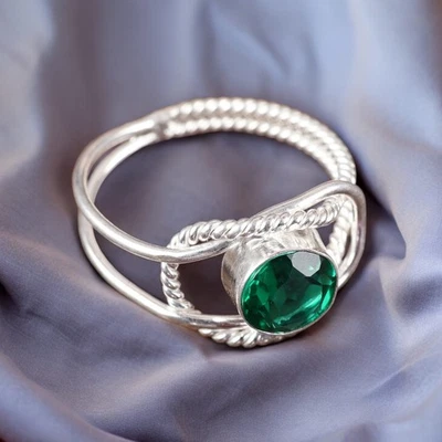 Anillo de plata de ley 925 con joyas de piedras preciosas verdes esmeralda creado en laboratorio todas las tallas DY Foto 1 de 4