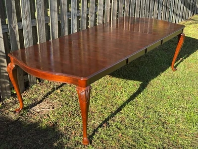 Kincaid Furniture Carriage House Solid Wood Queen Anne Dining Table w/2 Leaves - Image 1 of 4