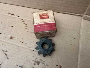 NOS 1948-72 FORD TRUCK BRONCO THUNDERBIRD DIFFERENTIAL PINION GEAR PART #8M-4215 - Bild 1 von 5