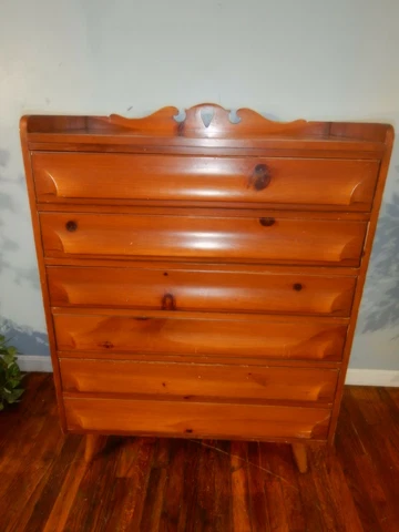 MCM Franklin Shockey Sculpted Pine 6 Drawer High Chest Bedroom Dresser Cover