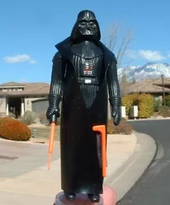 NICE Darth Vader ORIGINAL Cape & Lightsaber 1977 Vintage Star Wars - Picture 1 of 4