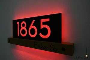 Numeri civici moderni LED 5V - legno iroko teak africano e volto nero - insegna targa - Foto 1 di 9