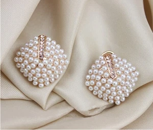Temperament Pearl Rhinestone Earrings Geometry Rhombus Party Studs - Picture 1 of 5