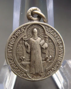 MEDALLA RELIGIOSA SAN BENEDICTO/BENEDICTO CRUZ PROTECCIÓN CONTRA EL MAL ANTIGUA FRANCIA - Imagen 1 de 19
