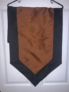 🍁 Table Runner 100% Polyester Black Burnt Orange Stripe 16 X 72 NWOT 🍁 - Picture 1 of 4