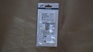 Adattatore da viaggio American Tourister con 4 porte USB - Foto 1 di 2