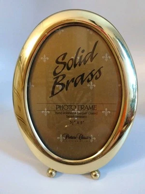 复古 MCM 实心抛光黄铜椭圆形脚相框 3.5 x 5 — 第 1/4 张图片