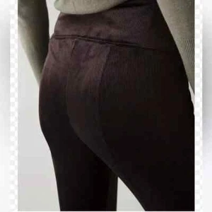 NWT WHBM White House Black Market Sz 2P Velvet Cord Runway Legging Black Ribbed - Picture 1 of 8