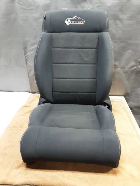 Asiento delantero pasajero Jeep JK Wrangler 4 puertas edición montaña negro 07-10 55879 Foto 1 de 4