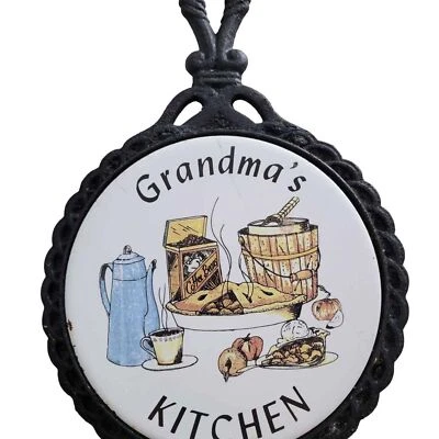 Remache de hierro fundido y azulejos vintage cocina de abuela LEER Foto 1 de 4