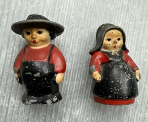 AGITATORI SALE E PEPE in ghisa novità vintage coppia contadini Amish - Foto 1 di 16