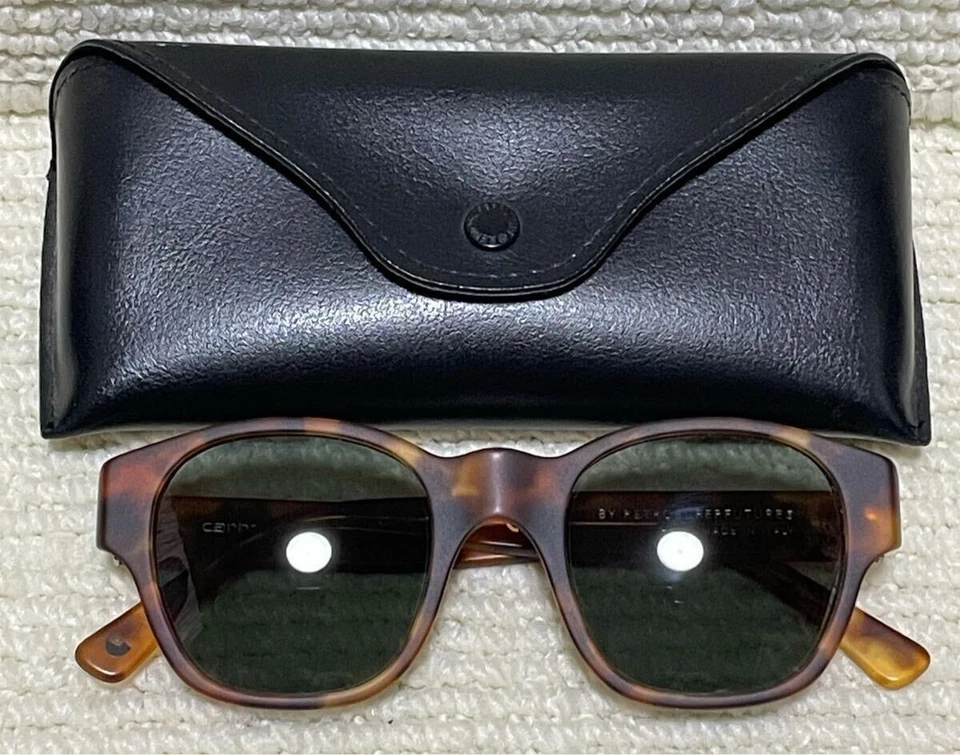 Raras gafas de sol Carhartt WIP hechas en Italia Foto 1 de 4