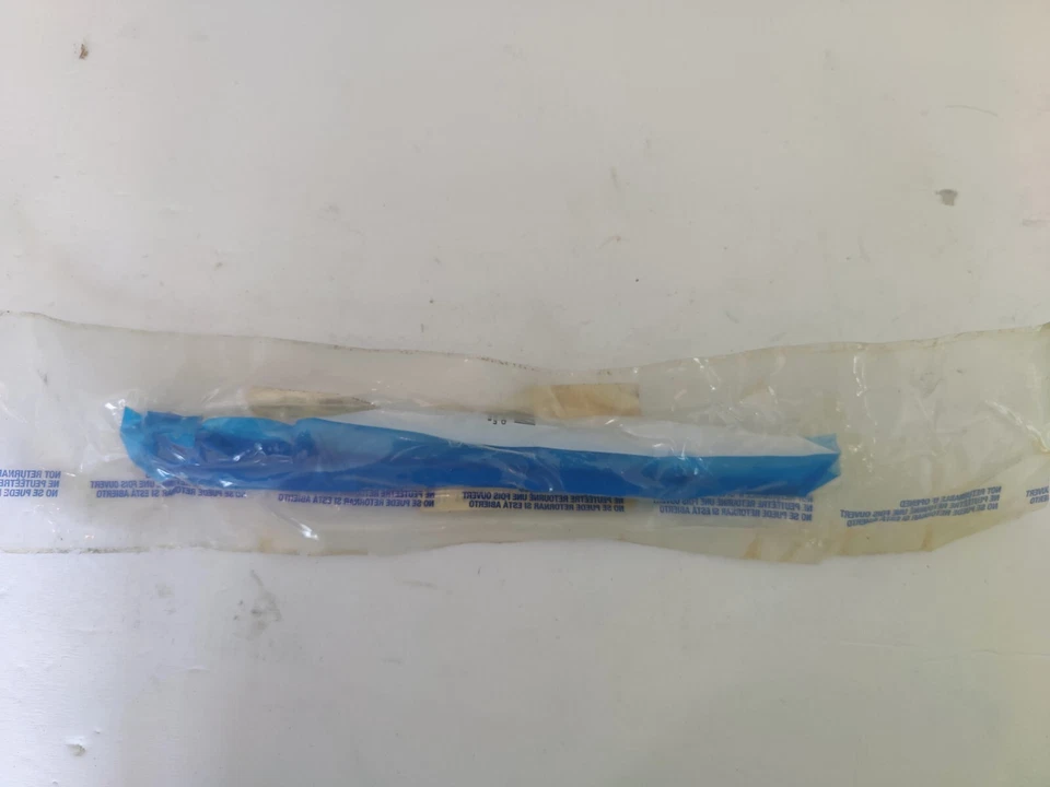 Mástil de antena de radio de montaje en techo Chevrolet Sonic Cruze 13288181 2011-2015 OEM NUEVO Foto 1 de 3