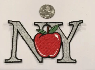 PARCHE BORDADO DE NUEVA YORK HIERRO GRAN MANZANA. Aprox. 4"x 2.5"" ¡HERMOSO! Foto 1 de 3