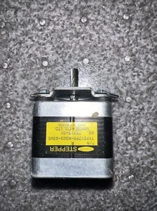 Astrosin 17PM-K303-G3VS Schrittmotor Beschreibung lesen - Bild 1 von 6