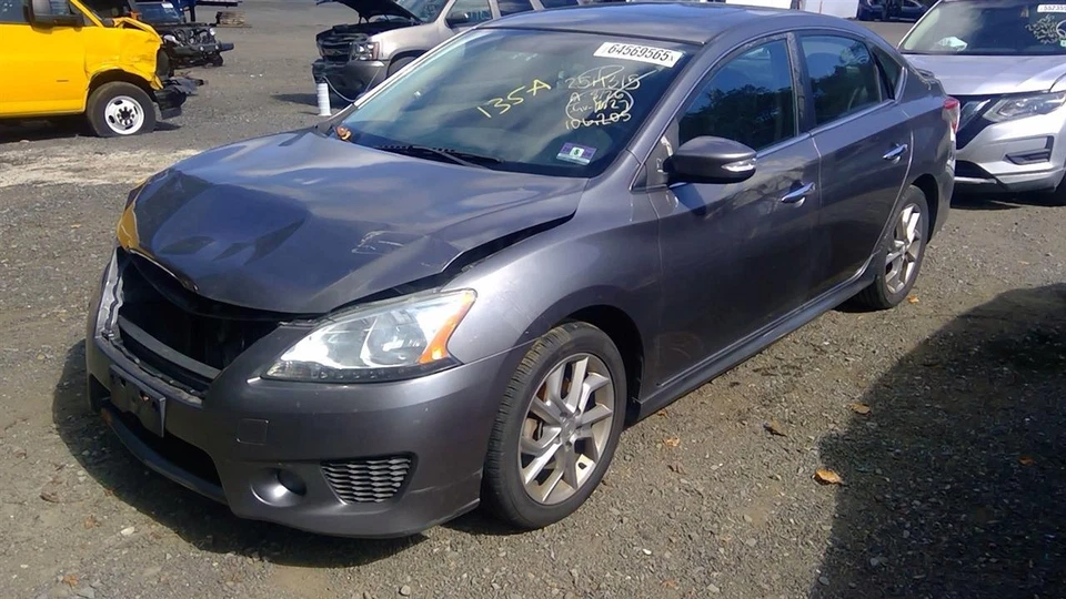 Used Front Right Lower Lower Control Arm Front fits: 2015 Nissan Sentra Front Ri Foto 1 de 4