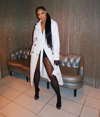 Gabardina blanca hecha a mano de cuero de piel de cordero para mujer diseñador fiesta elegante suave Foto 1 de 4