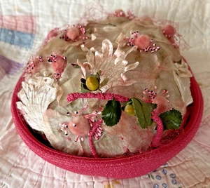 VINTAGE Pink Straw Hat with Velvet and Silk Flowers/Leaf/Berries Size 22 - Picture 1 of 9