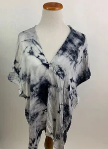 KARLIE black batik print top M - Picture 1 of 5