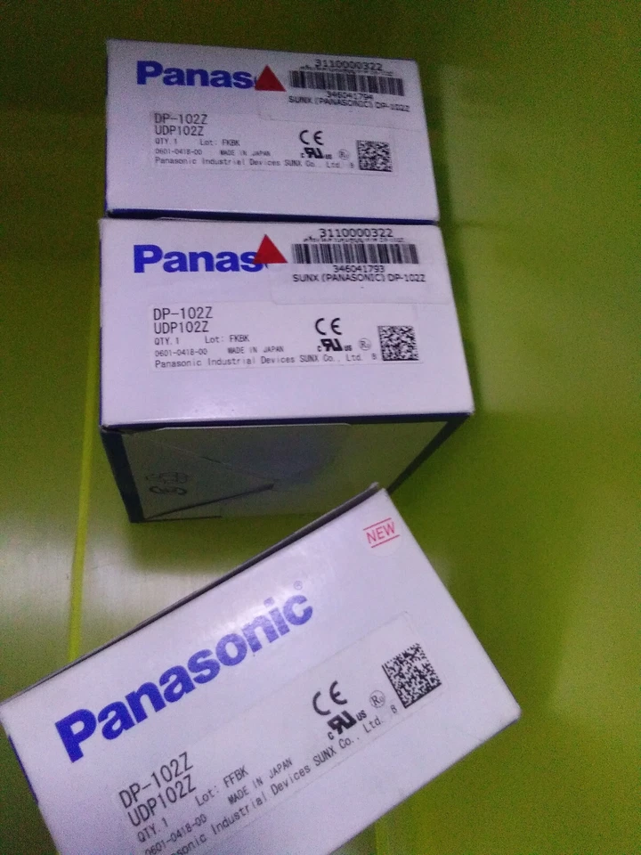 Sunx / Panasonic DP-102Z  Digital pressure sensor switch NOB free ship - Image 1 of 1