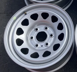 CHEVY SILVERADO 2019-2025 FACTORY OEM 17" SILVER STEEL WHEEL RIM 86508934 8130 - Picture 1 of 5