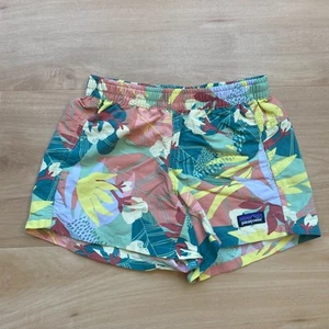 Patagonia Girls Baggies Shorts The Cotton Wild Thistle Green Sz Small Excellent - Picture 1 of 4