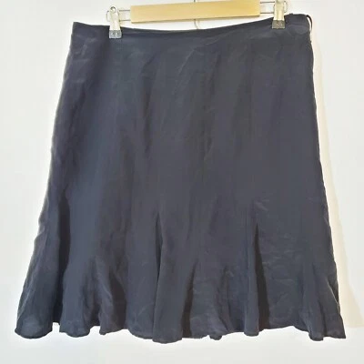 Gap Solid Black 100% Silk Godet A Line Skirt Womans SZ 12 Knee Length Lined - Image 1 of 4