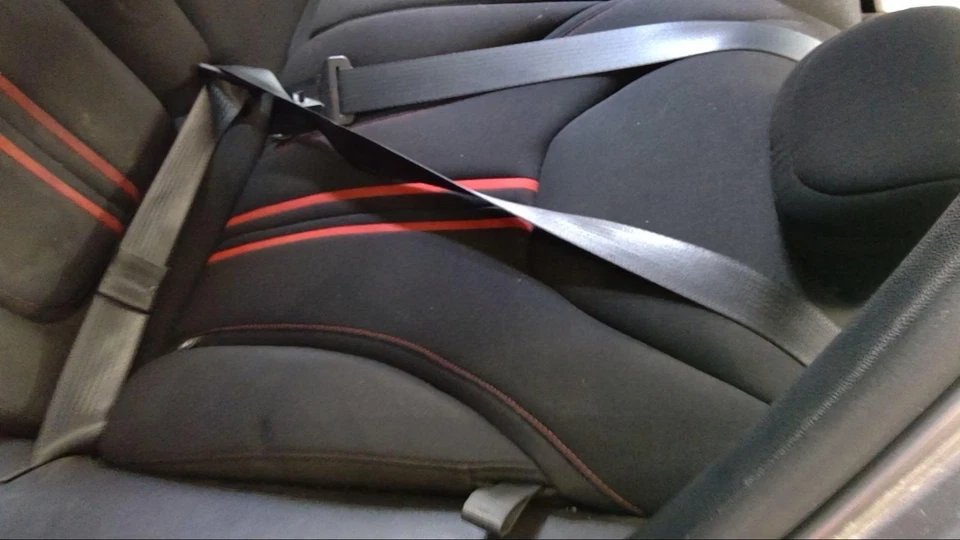 Used Rear Seat Belt Rear fits: 2013 Dodge Dart Rear Grade A Foto 1 de 4